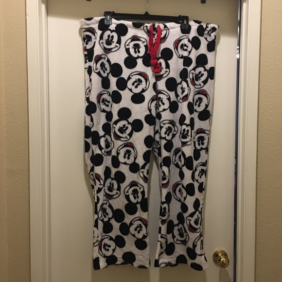 Other - ♦️LN♦️ Mickey Fuzzy PJ Pants